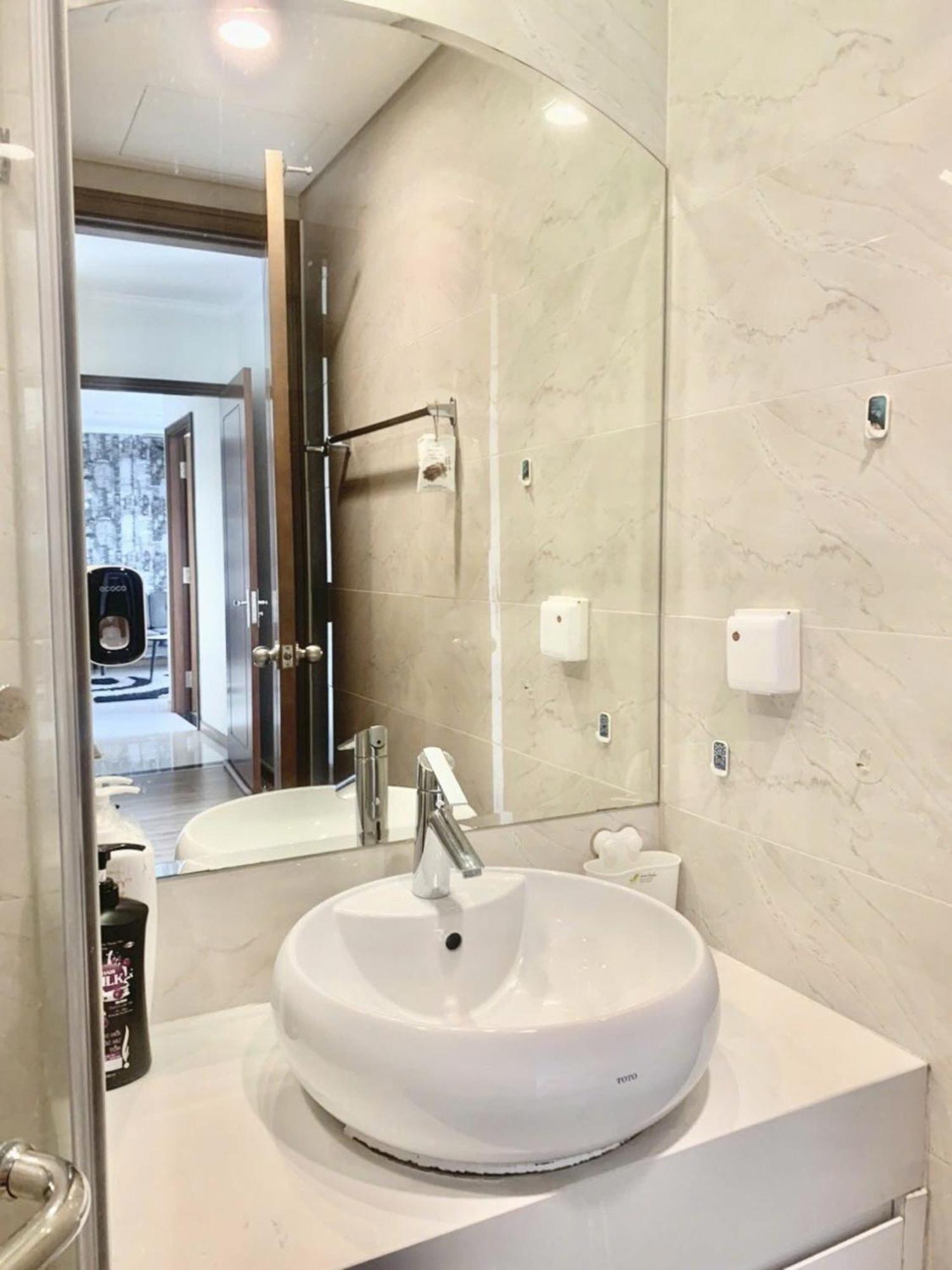 Mott Haven Apart - Vinhomes Central Park, Landmark 81 Area & Ice Rink Hô Chi Minh-Ville Extérieur photo